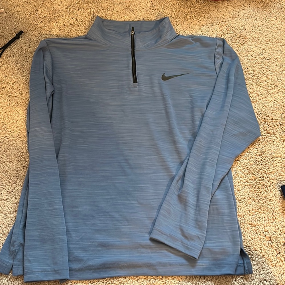 Ike quarter zip size medium